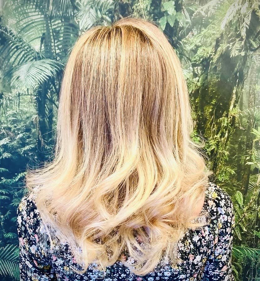 Piega mossa e styling curati dal parrucchiere donna a Roma Aurelio Bravetta